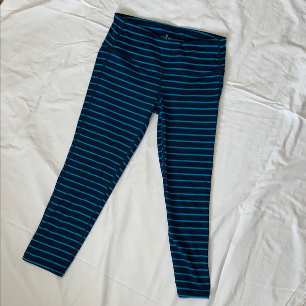 Athleta Navy & Aqua Crops- Size XS